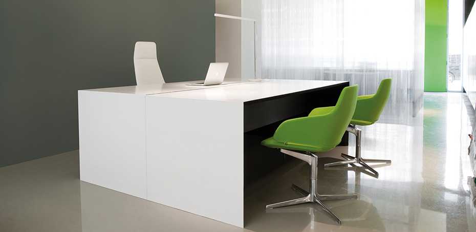 イタリアのエグゼクティブオフィスチェア アストン by Arper