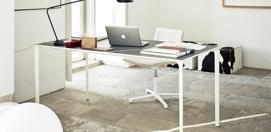 Nuur - Arperテーブルの設計、デザイナー Simon Pengelly