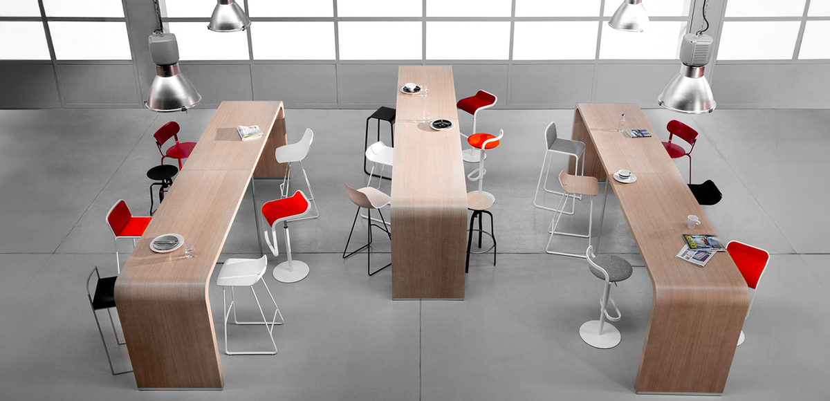 ラパルマのBrunch – コラボレーションオフィス向けモジュール式テーブル