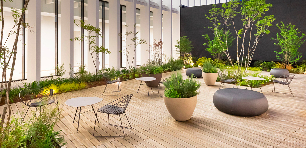 Arper の Leaf：室内外で使える象徴的な家具