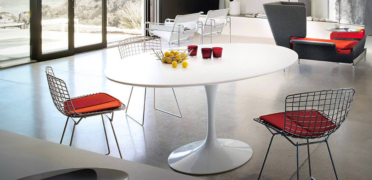 サーリネン・チューリップのオリジナルテーブルコレクション by Knoll