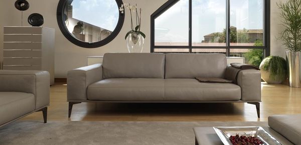 Aida Cierre Sofa 本革 ソファ