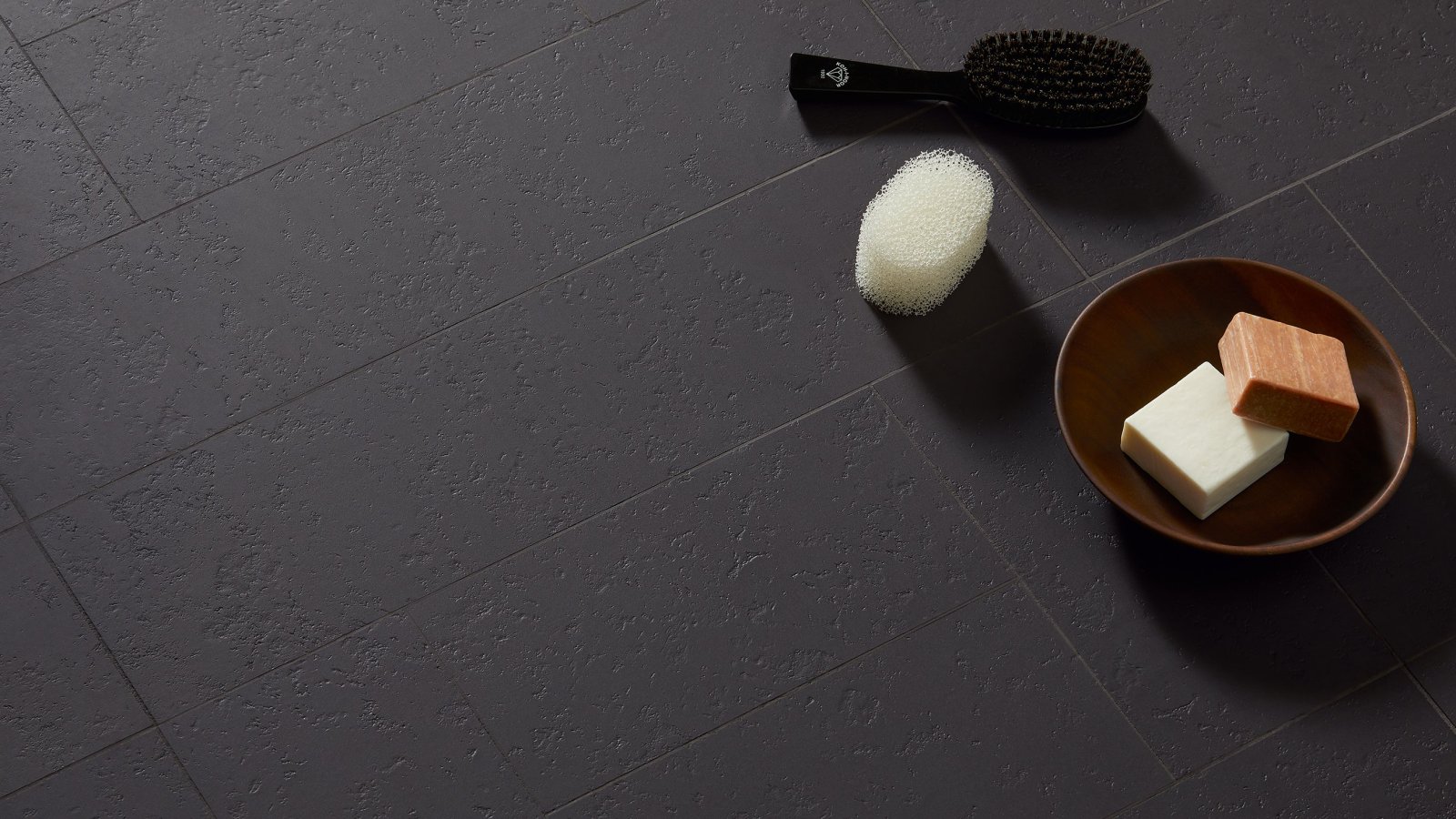 Mutina「Kosei」押出磁器の表面