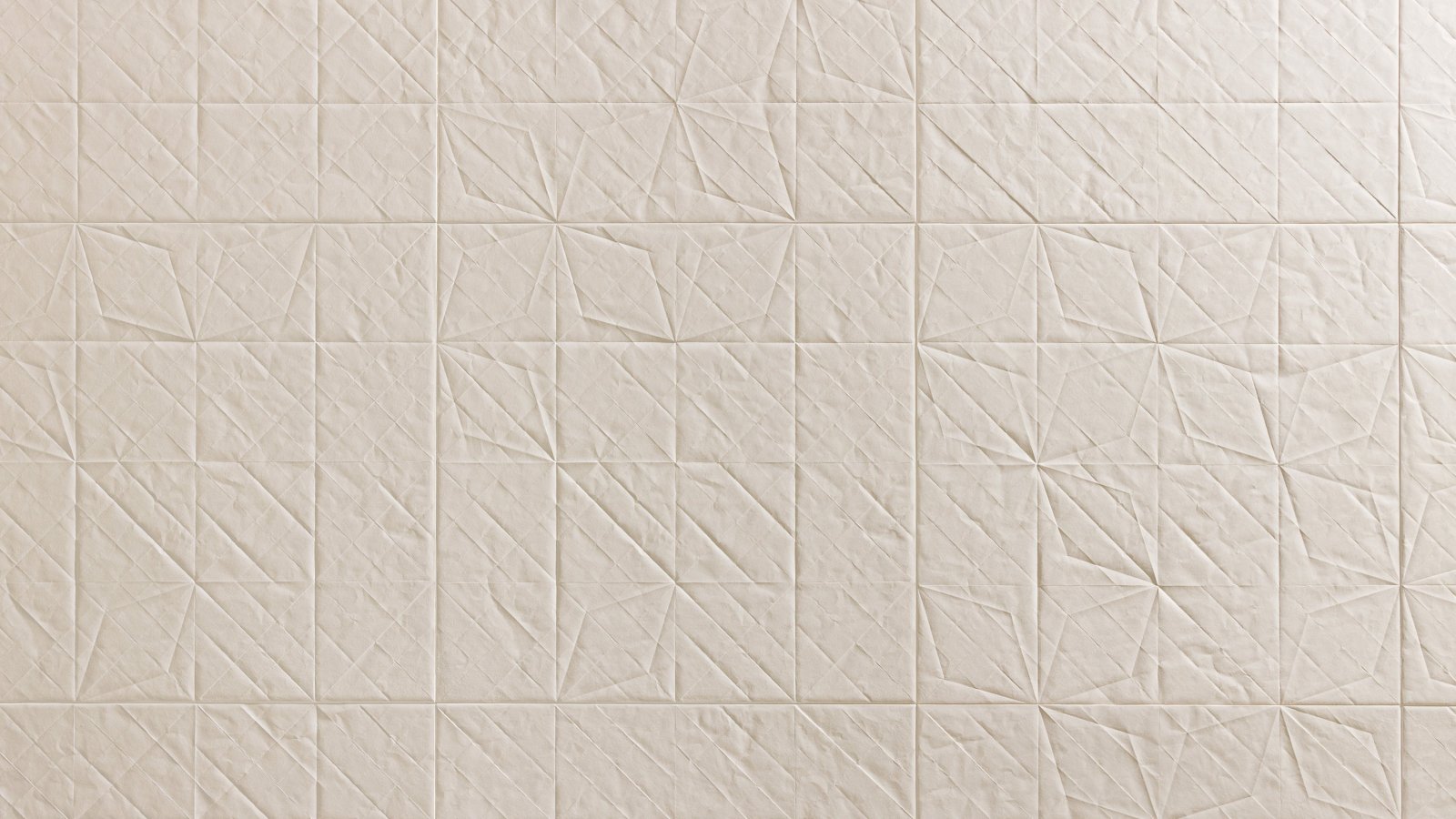 Mutina「Folded」磁器質タイルの折り紙レリーフ