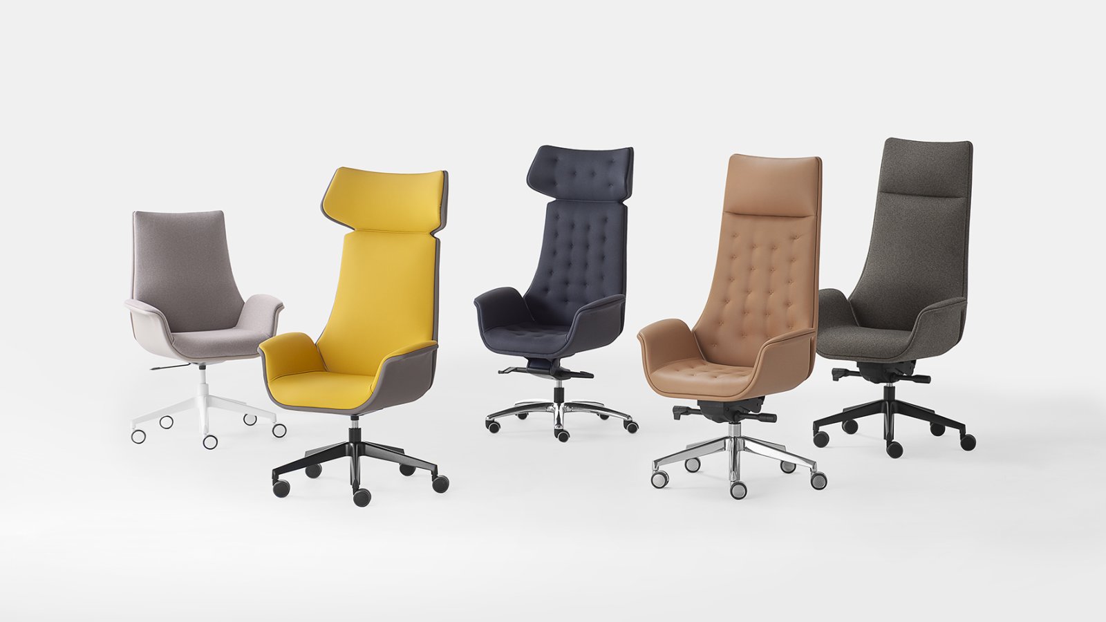 ハイバックのエグゼクティブチェア Kriteria、Kastel 製