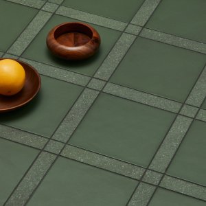 未研磨の縁と厚さ12ミリの断面ディテール