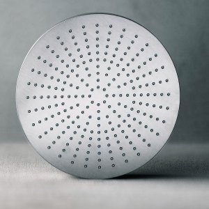 床立ち型のイタリア製デザイン水栓 AL/23 と独立型の洗面器
