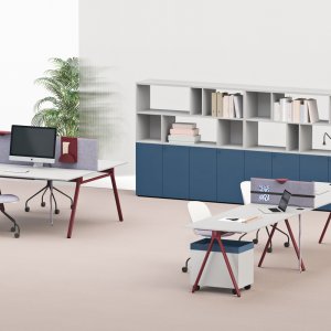 小型家電用のオープン棚をもつ Archiutti Lay ブレイクキャビネット