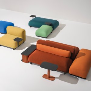 Ralik の固定式サイドテーブル