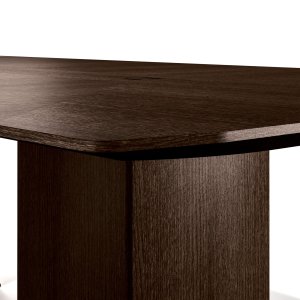 Triloの型プレス成形合板による彫刻的な支柱