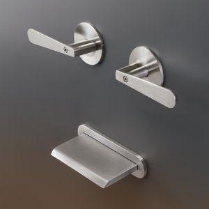 Cea Design のクラシック水栓コレクション Lutezia とアクセサリー