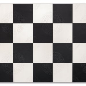 並べて貼られた Chymia の White と Black
