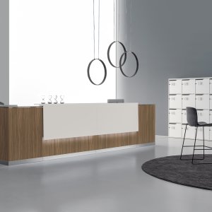 DVO Officeの受付カウンター Qubo、ナチュラルオークに白いトップ