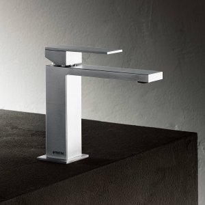 Fantini Mint 洗面用単穴混合栓、Chrome 仕上げの正面