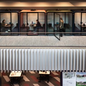 Framery Four Accessible の外部プラットフォームと低い敷居