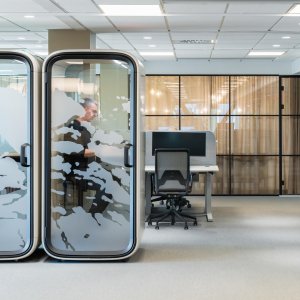 設置面積一平方メートルの Framery One Compact 側面