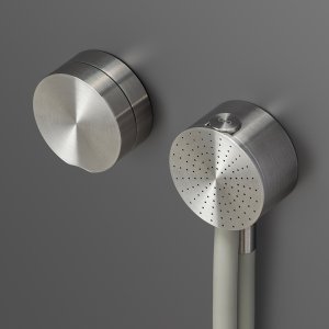 直径の異なる円が並ぶ Giotto の水栓、Cea Design