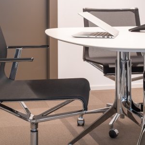 Stick Chair のキャスター付き五つ星ベース