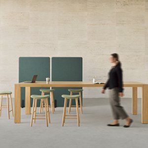ナチュラルレザー仕上げの Kyo デスク