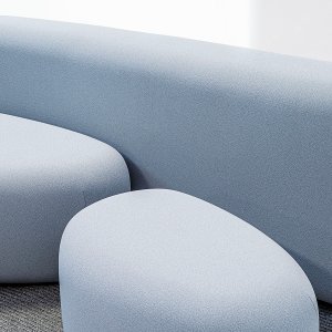 スモールとミディアム、二つの Lisse プーフ