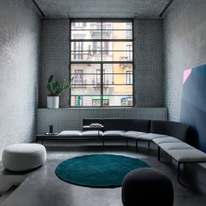 深い掛け心地のADD SOFTソファ