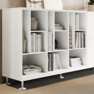 Énosiの円錐形クロムレッグと同色ダイカスト製レベリングフット