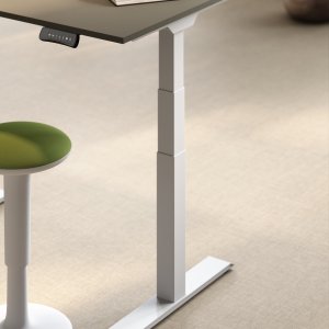 UP PlusデスクのCOMFORTメモリー操作パネル