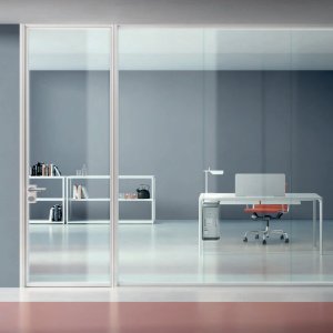 ガラスと木質パネルを組み合わせた Simple Bold 間仕切り