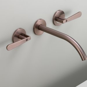 床置きの浴槽用立柱水栓 Lutezia、Cea Design