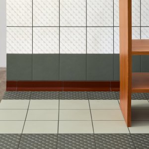 2ミリ目地で施工される Dintorni