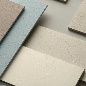 Otto Mutina の Acqua A4 と Mater Segno Bianco
