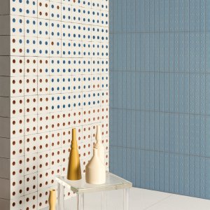 Bloc Blue ブロックと木天板で組んだサイドボード