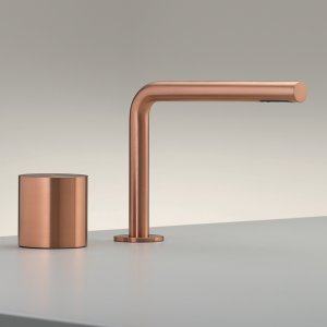 Copperサテン仕上げのOpus 2ホール・プログレッシブ混合水栓（回転スパウト）
