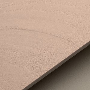 Otto Mutina の Cipria を壁に馬踏み張り