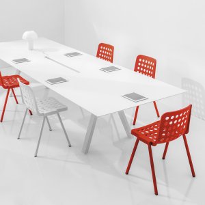 Arki-Table 360×120 を置いた会議室と椅子