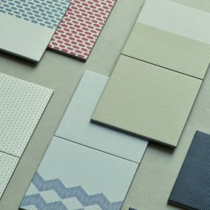 Mutina Tape コレクションの Base White タイル