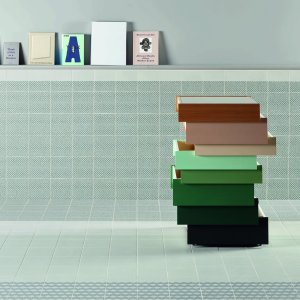 Tape コレクションの Grainy Blue 柄 釉薬掛けタイル