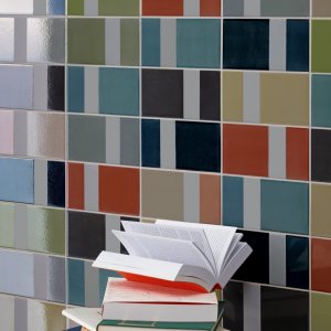 Mutina の Diarama 壁の会議室