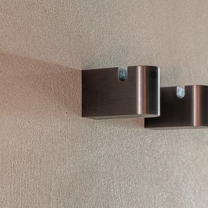 Sixtyコレクションのフックと浴室アクセサリー