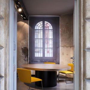 エグゼクティブデスク Asymmetrical 307 × 200 cm、マット Nero ラッカー