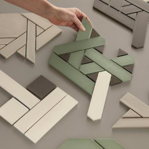 Weavingで仕上げたレセプションの壁